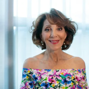 Andrea Martin